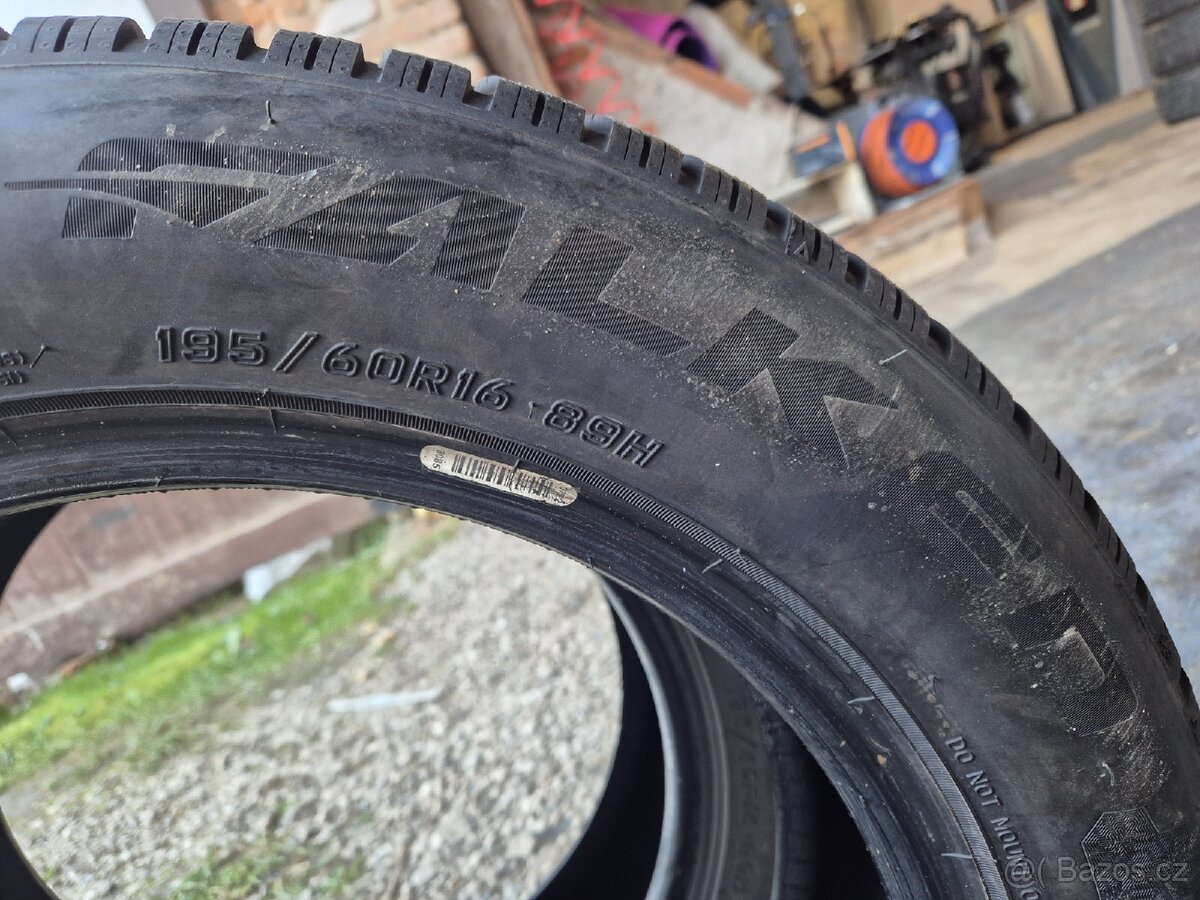 Falken zimní 195/60 R16 - 2