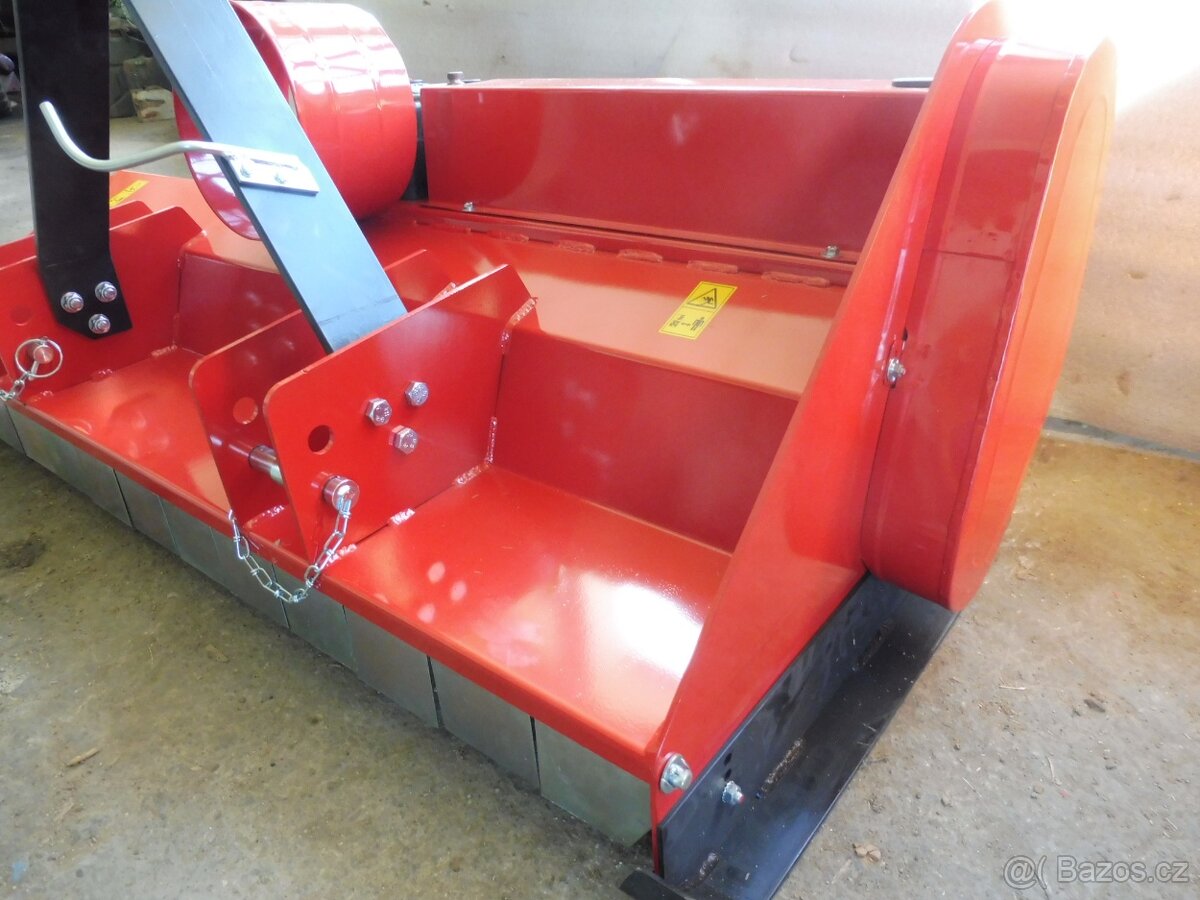 prodám kladívkový mulčovač k malotraktoru, záběr 95cm - 2