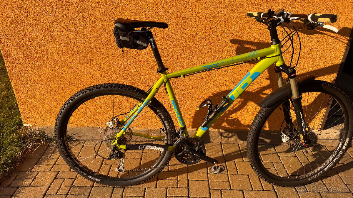 Horské trekové kolo SCUD 21" - 2