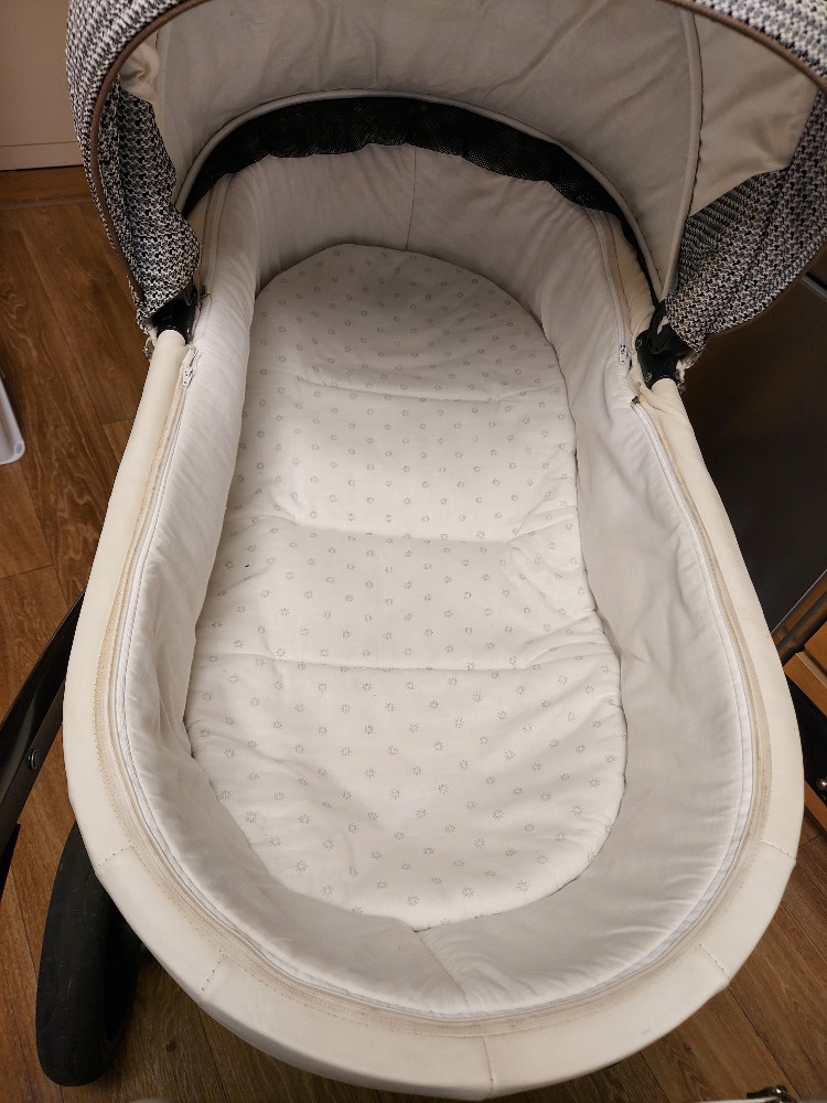 Kočárek Junama Madena - 2