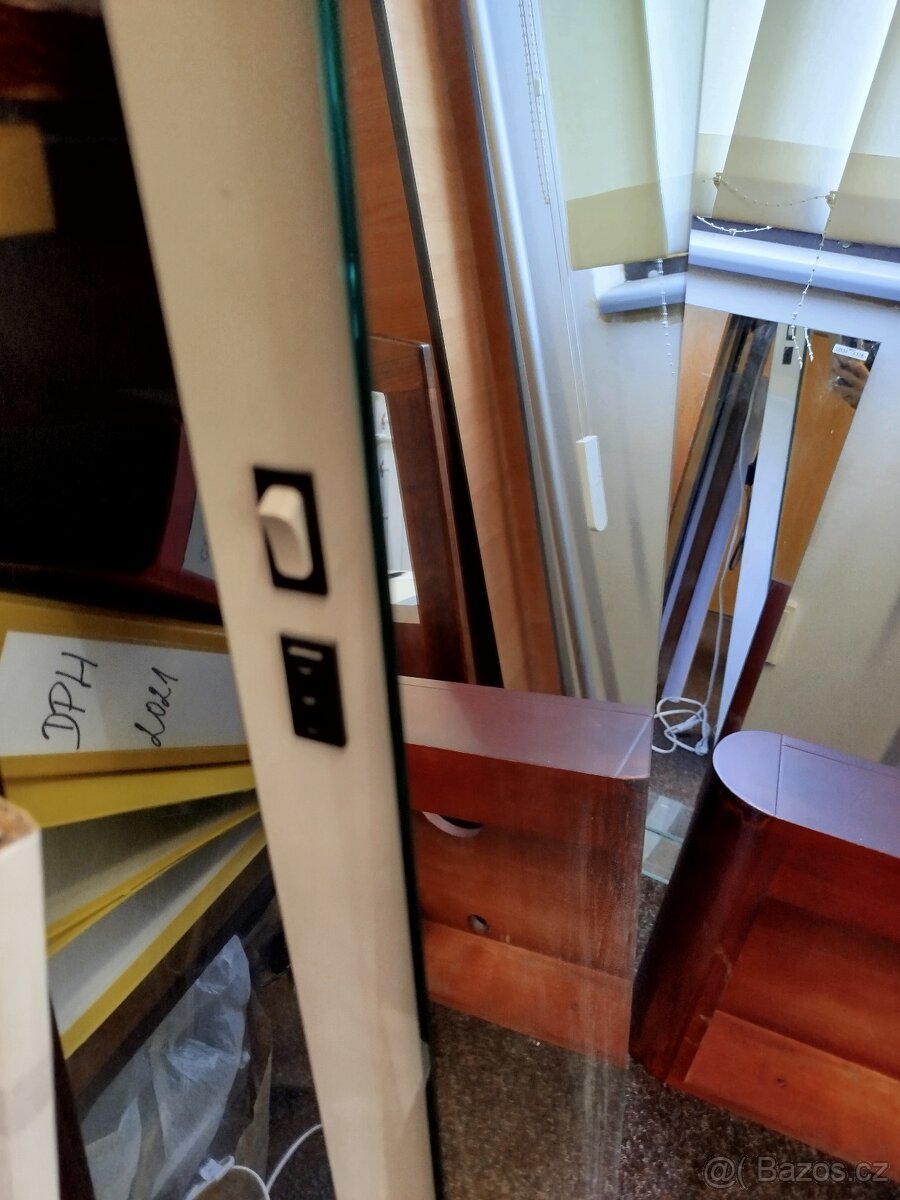 Zrcadlo s osvětlením 30x180 cm - 2