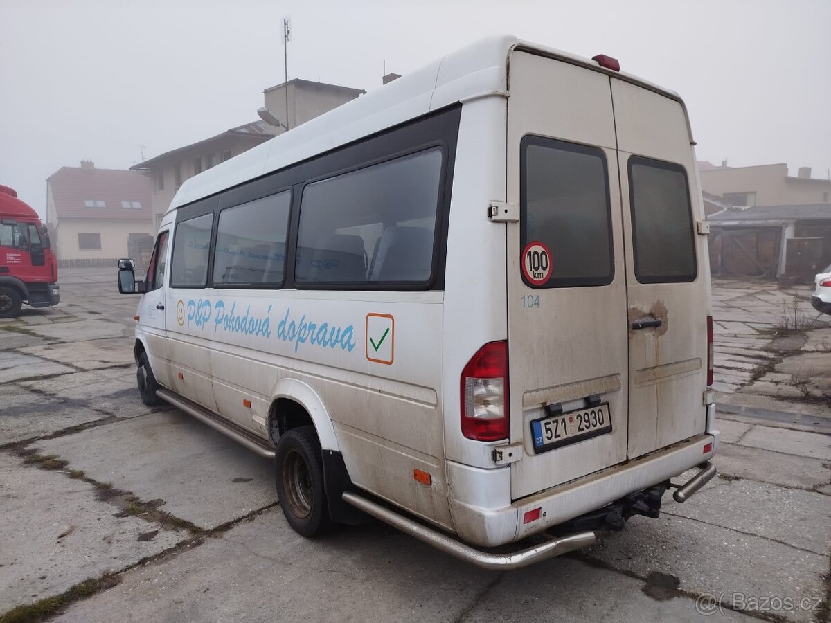 Mercedes Sprinter 413CDi 20+1 - 2