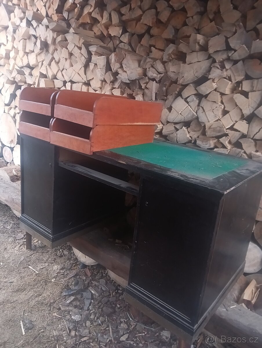 Starý masivnì stůl - 2