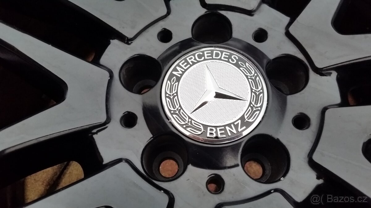 Zimní sada MERCEDES W447 AMG R19 pneu 245/45/19 r.v. 2024 - 2