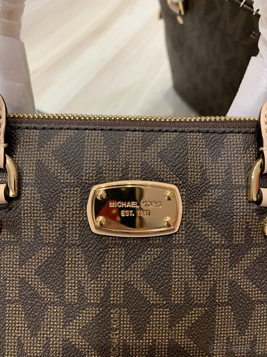 Kabelka Michael Kors do ruky - 2