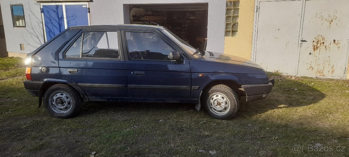 Škoda Favorit - na díly - 2