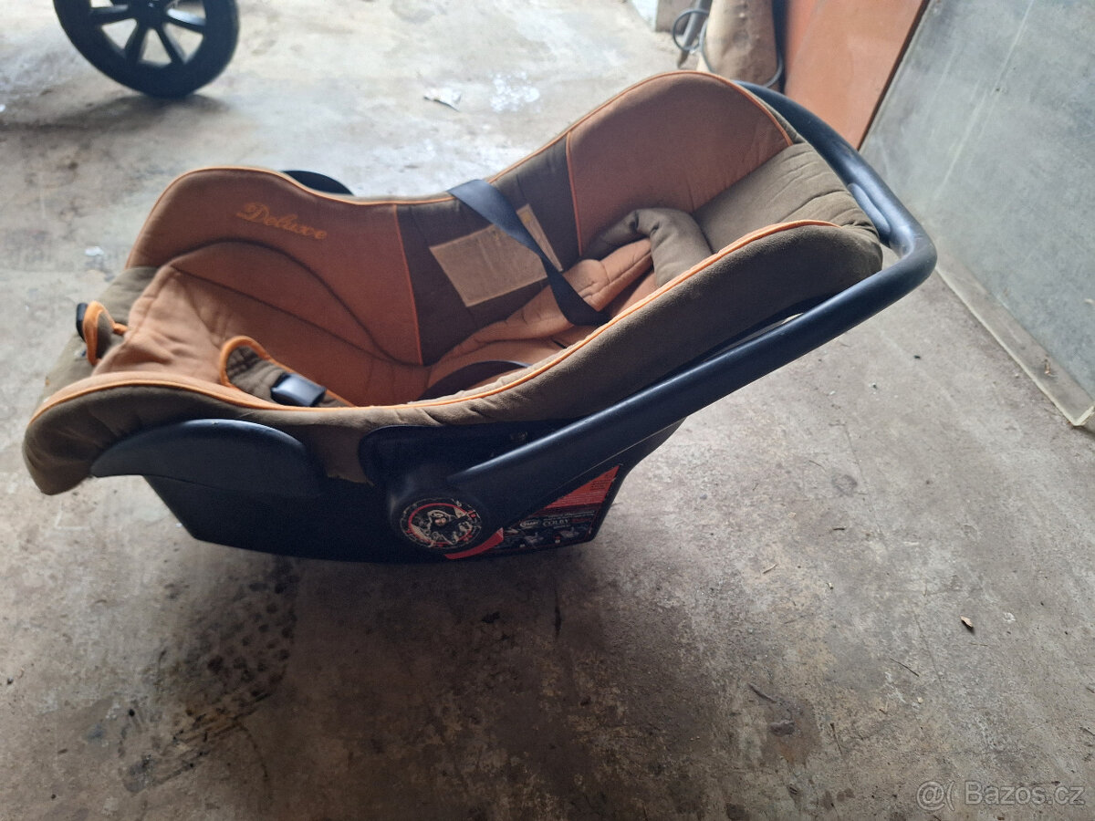 AUTOSEDAČKA - VAJÍČKO - 2