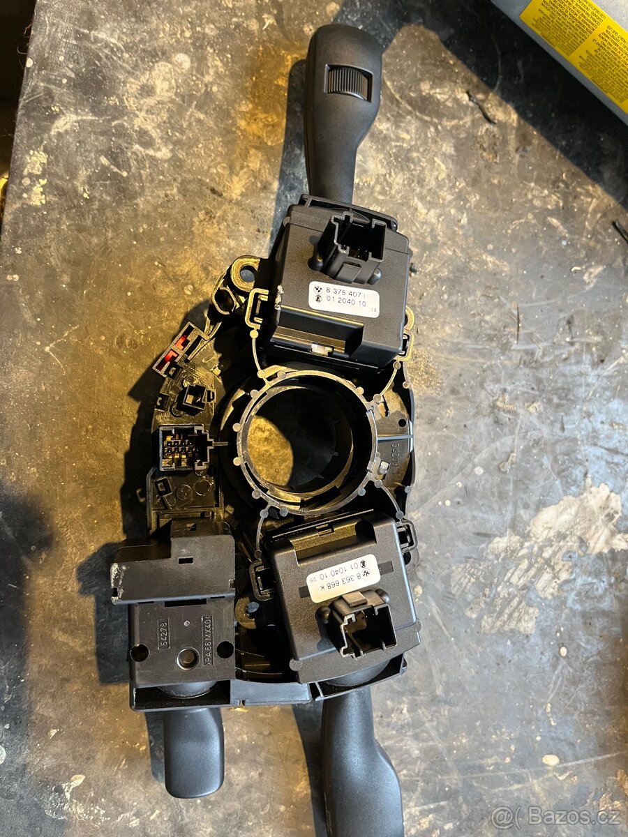 BMW e39 - volantový kroužek - 2