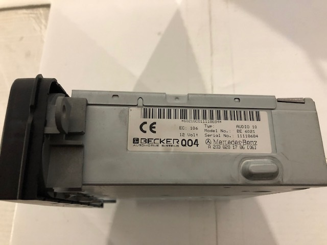 Originál rádio Mercedes Becker - 2