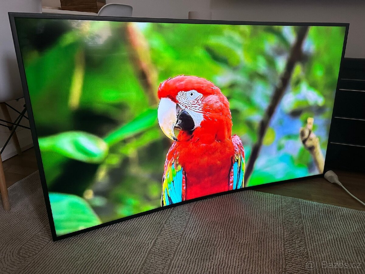 50"(127cm) 4K Samsung TV - 2
