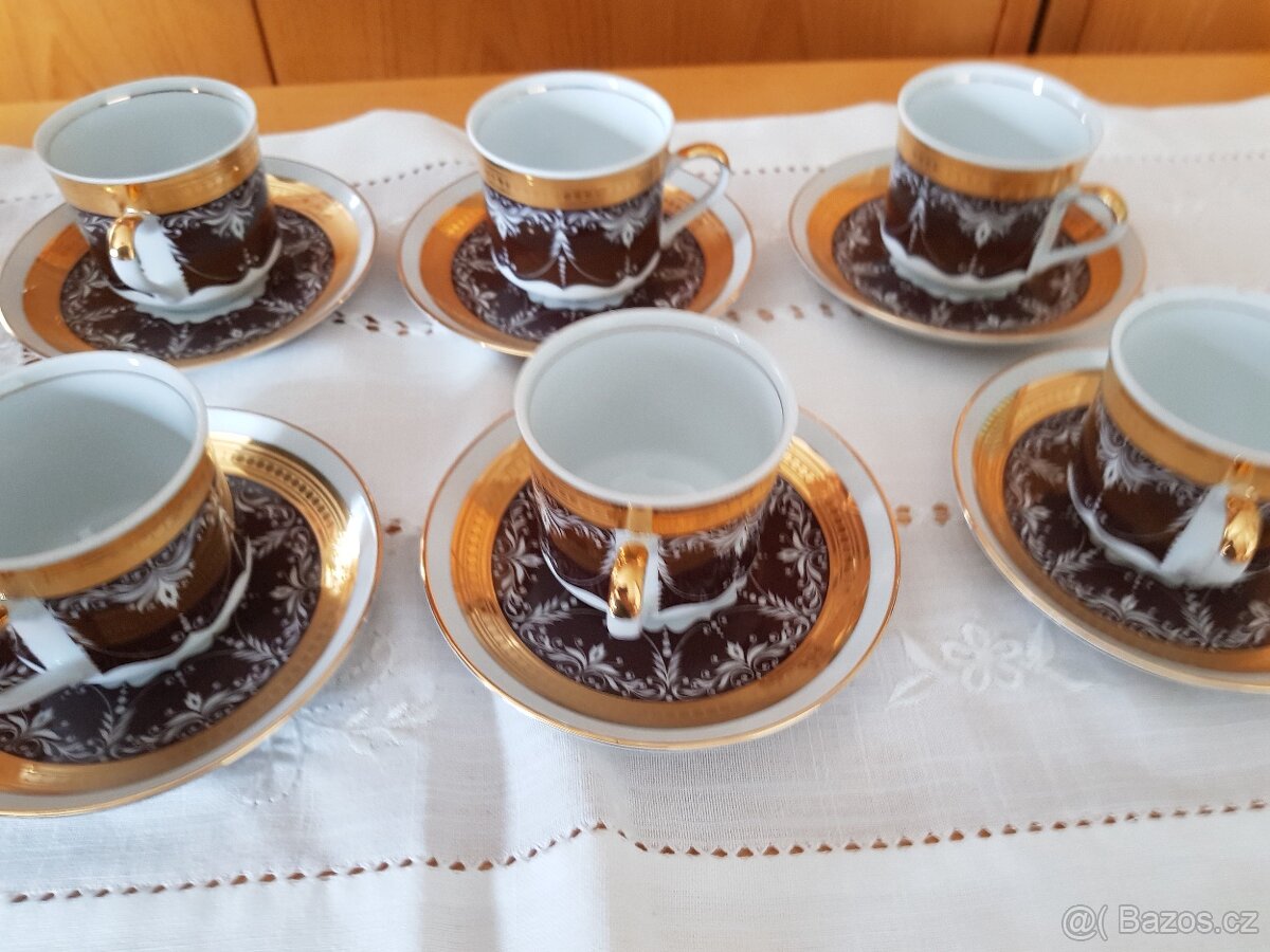 Porcelánové hrnečky s podšálky - 2