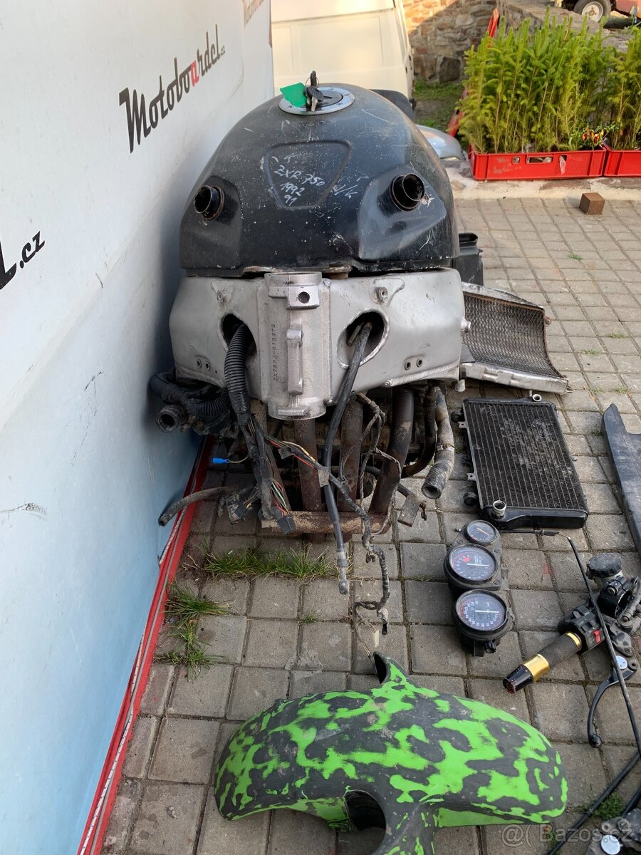 Kawasaki ZXR750 1991-1992 - 2