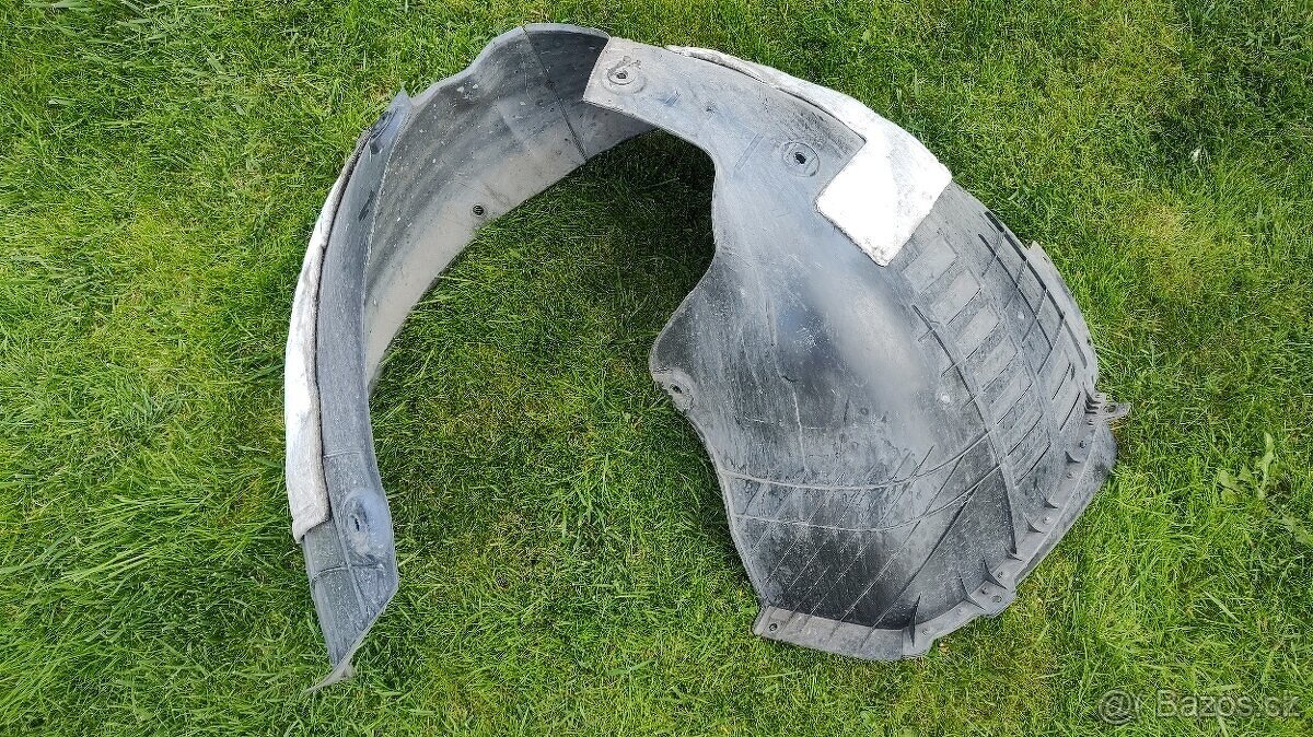 Kia Sportage IV 4 2016 - 2021 - lavy predny podblatnik - 2