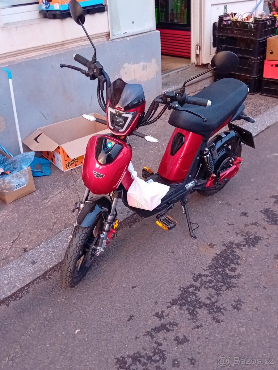 Nádherný skútr elektro skútr - 2