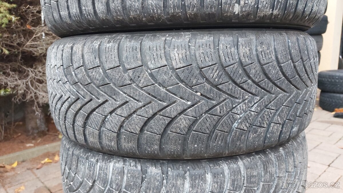 Pneu zimní, 4 ks, rozměr 205/55/17, 95V, zn. MAXXIS - 2