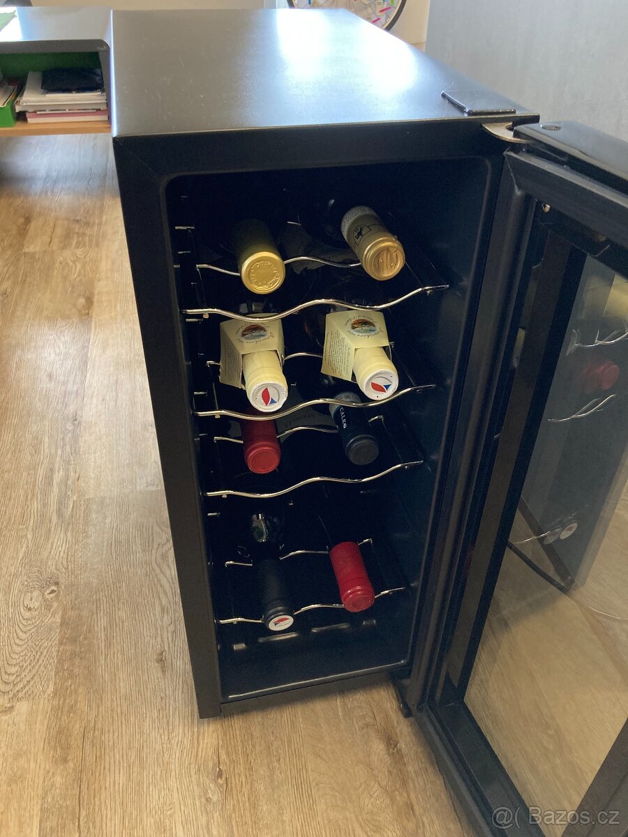 Vinotéka Fagor na 12 lahví - 2