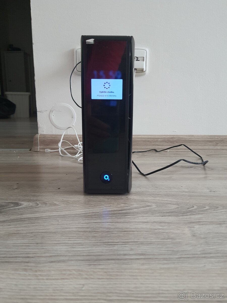 Prodej: O2 Smart Box 2 - Wi-Fi router s displejem - 2
