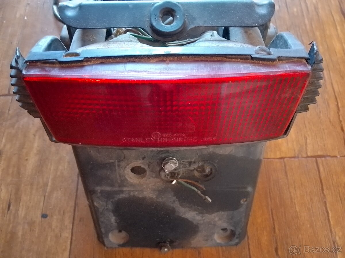 Světlo i s blatníkem - 2