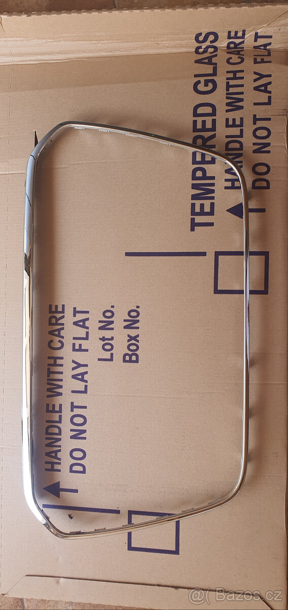 ramecek do predni masky Audi A6 S-line - 2