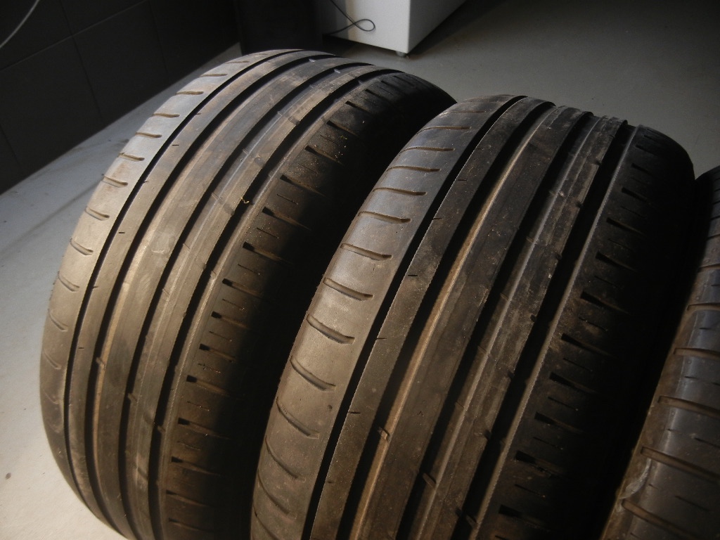 Letní pneu Nokian 255/50R19 - 2