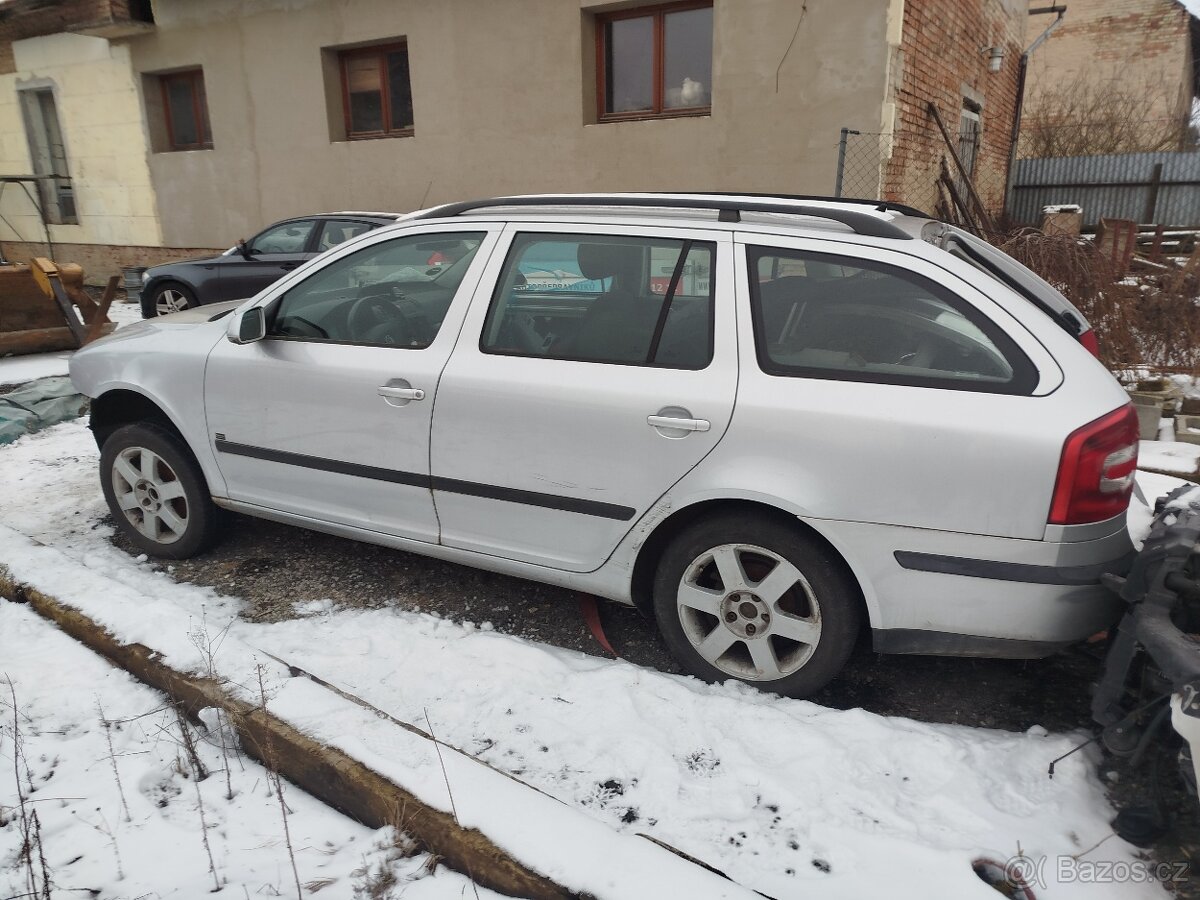 Škoda Octavia 2 combi 2.0 TDI - náhradní díly z vozu - 2