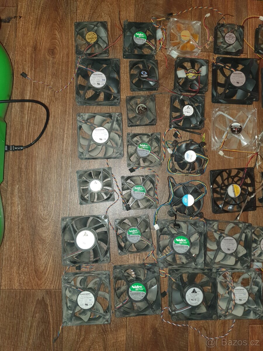 Cca 60 ventilátorů na testy/opravu - 2
