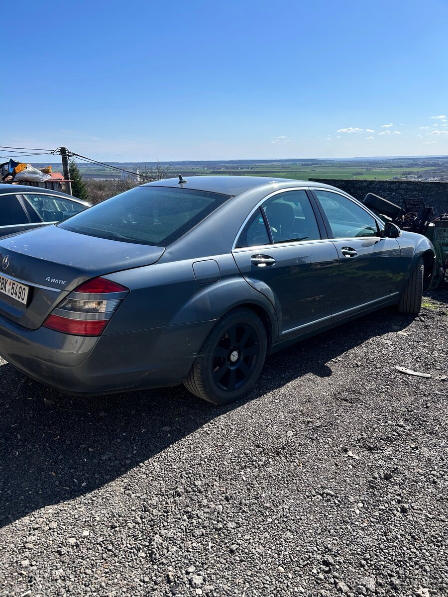 Mercedes w221 . 4 matic. 320 cdi - 2