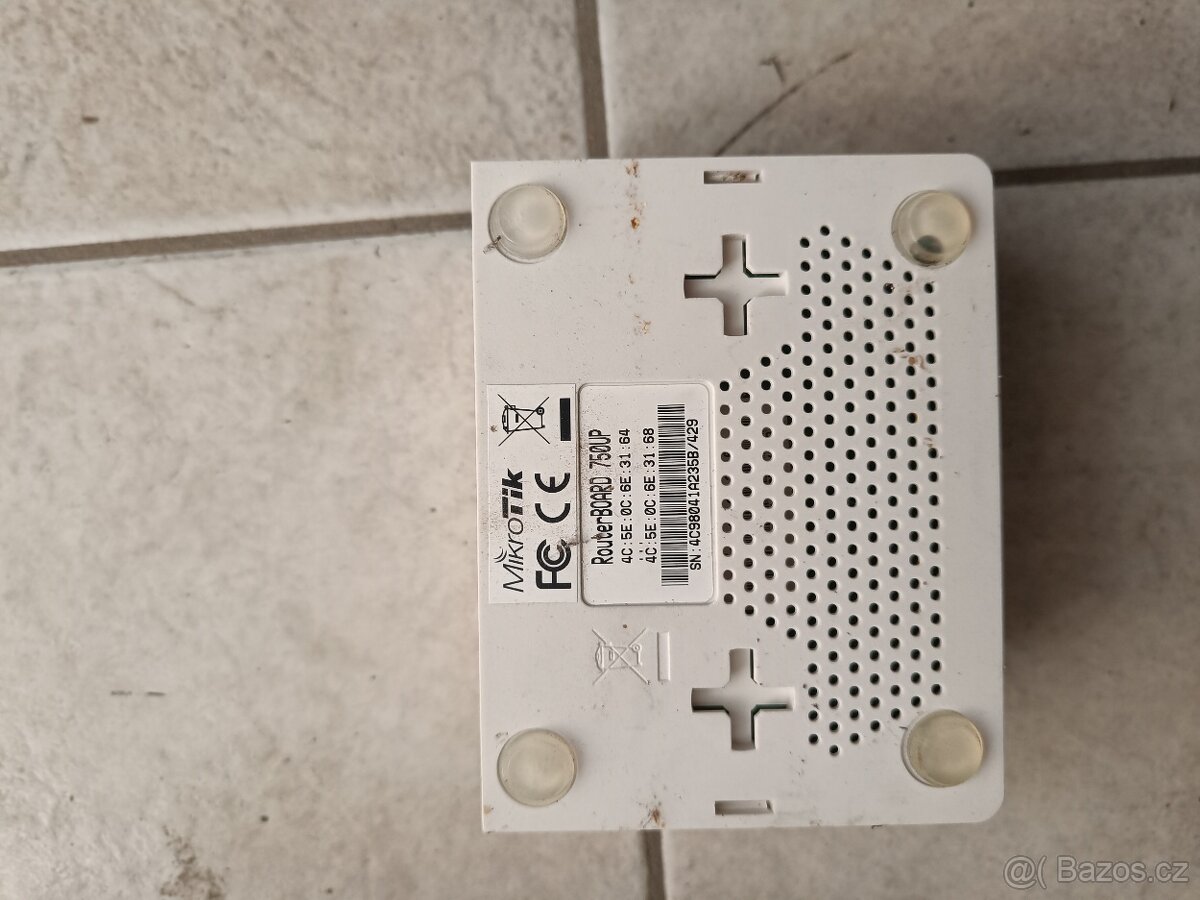 MIKROTIK RouterBOARD RB750UP - 2