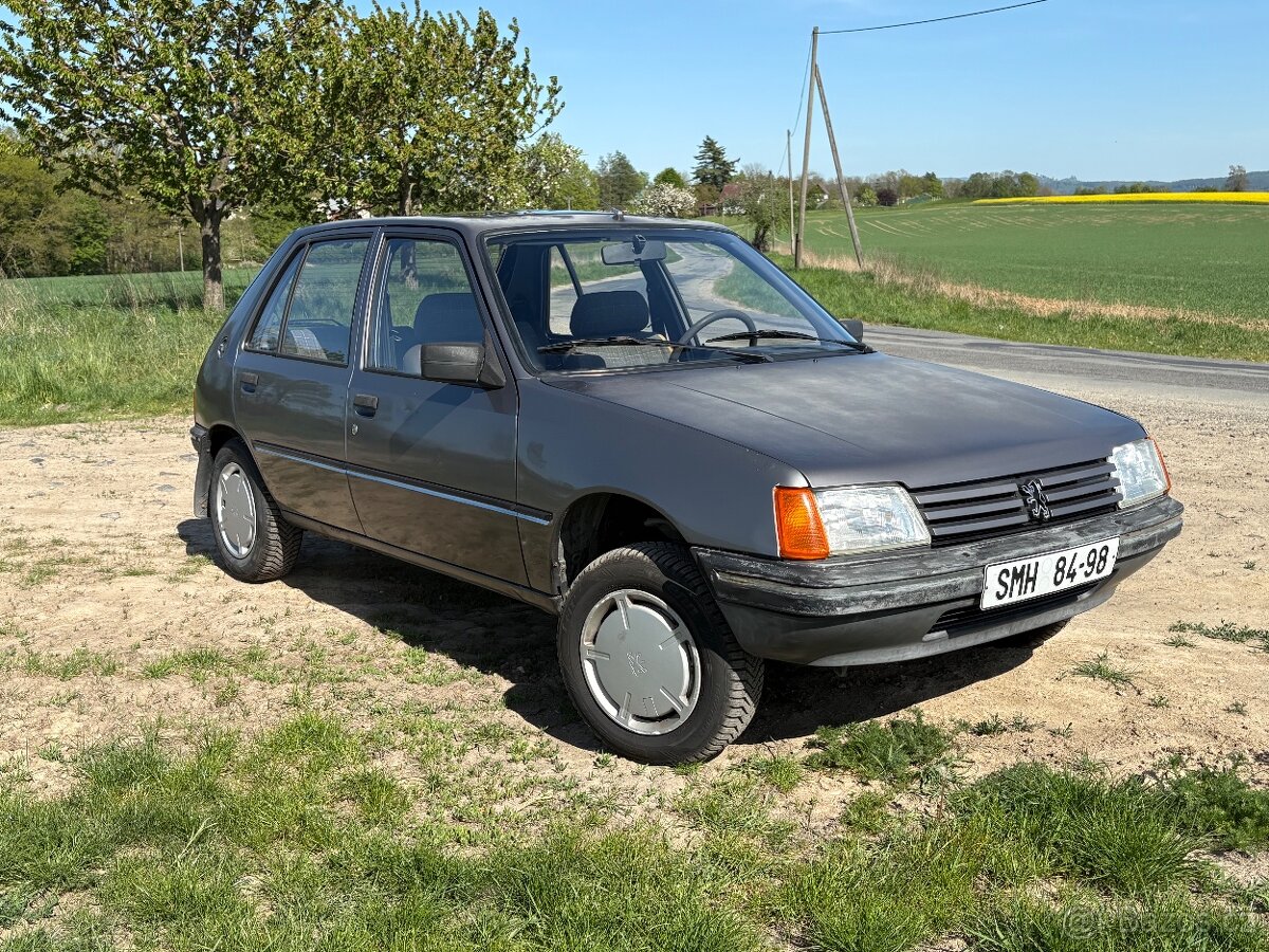 Peugeot 205 1.8D - 2