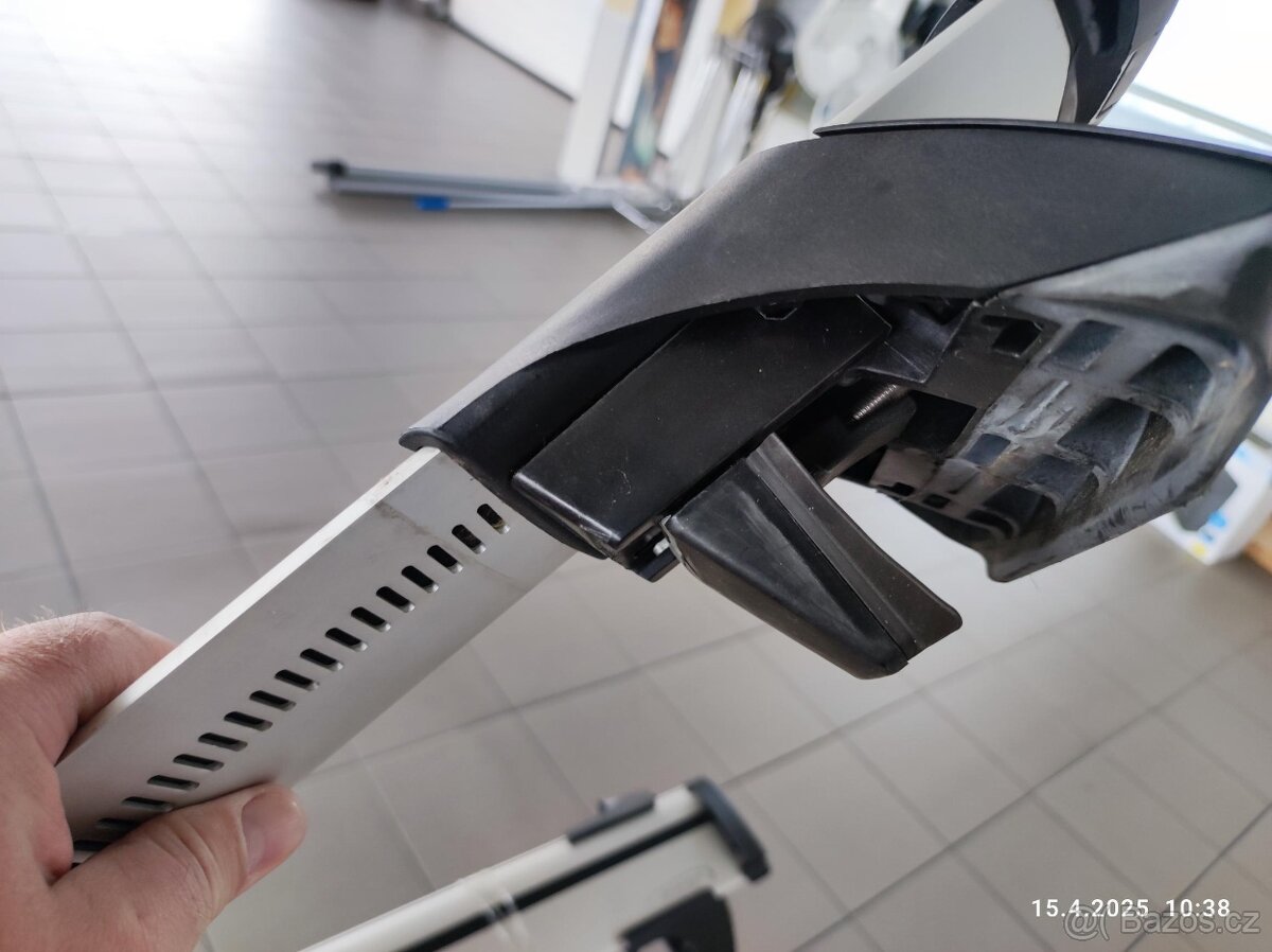 Prodám použité příčníky Whispbar - 2