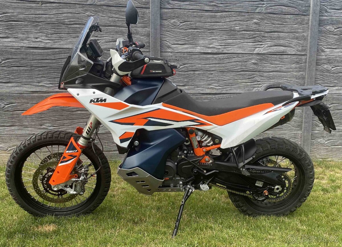 KTM 890 Adventure R - Doplňky v ceně 60 tis. Kč