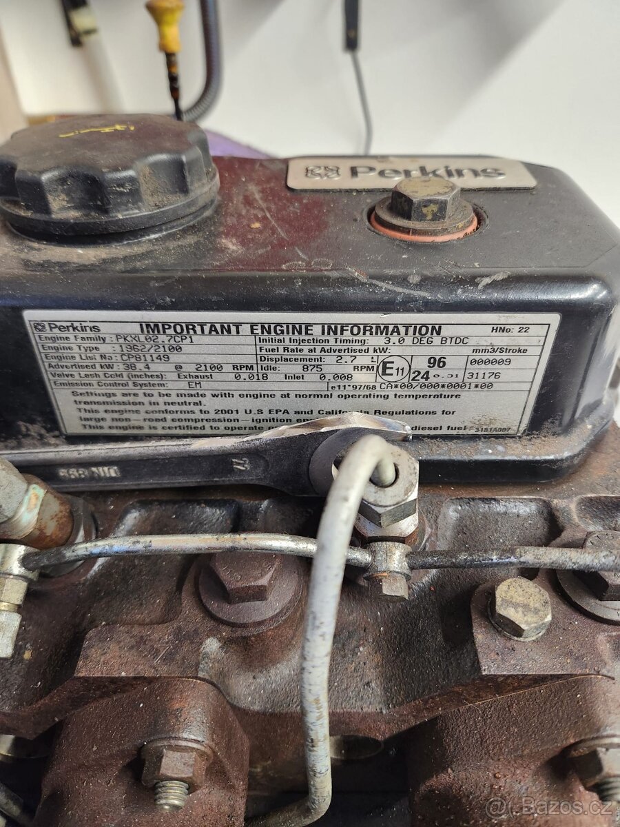 Motor perkins 3valec - 2