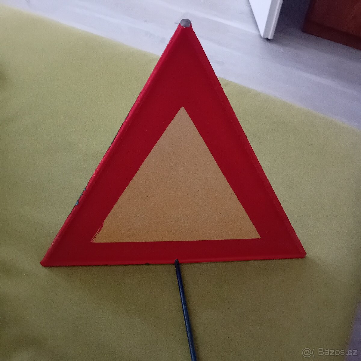 Retro výstražný trojúhelník - 2