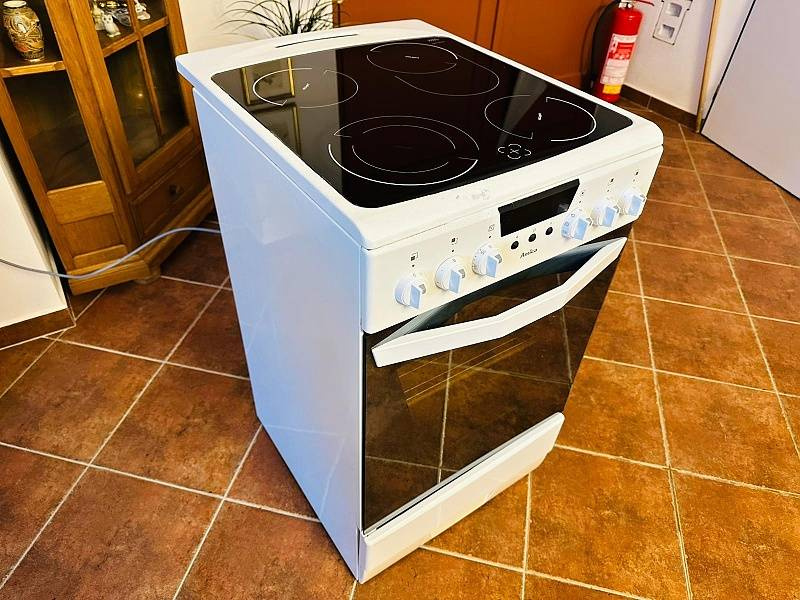 964 Sporák sklokeramický AMICA šíře 50 cm horkovzduch - 2