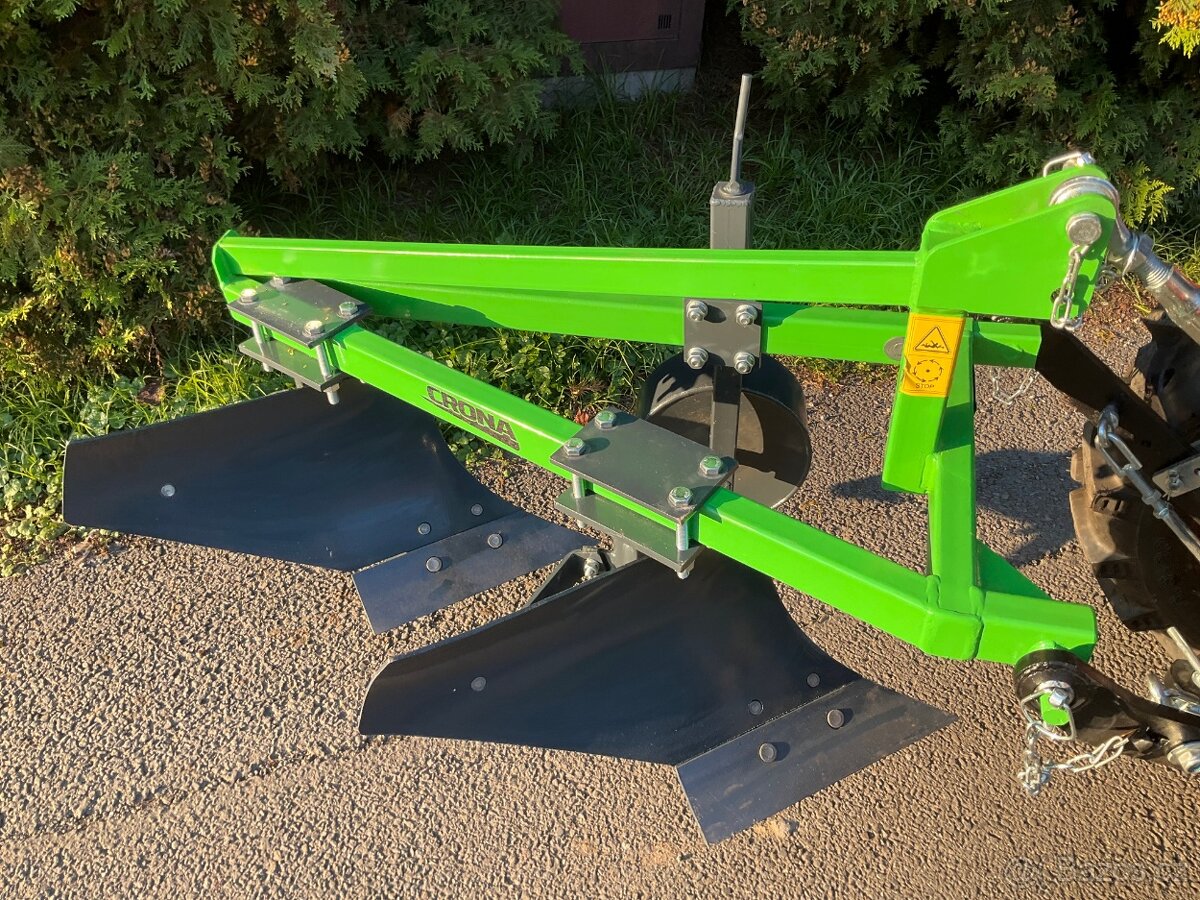 Pluh na orbu za traktor - Dvouradličný - 2