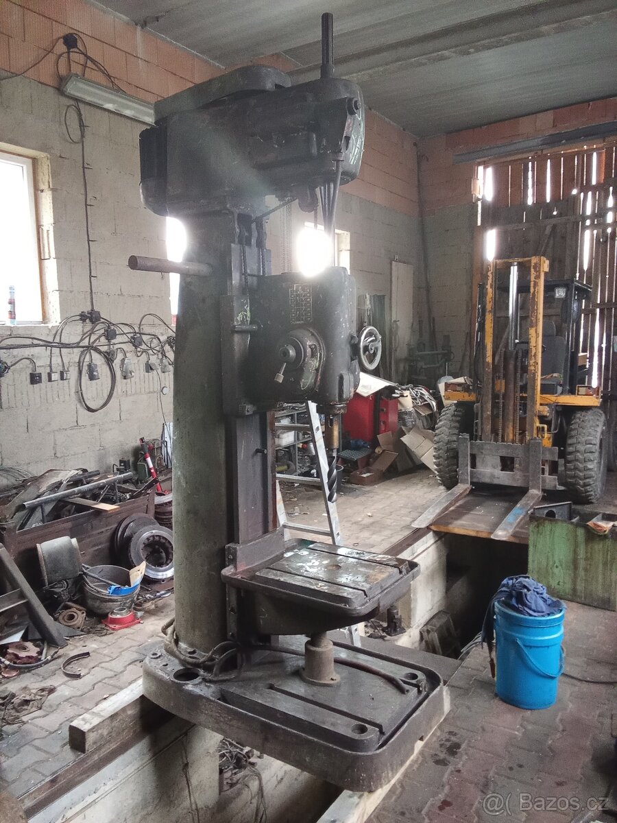 Vrtačka stojanová V40 - 2