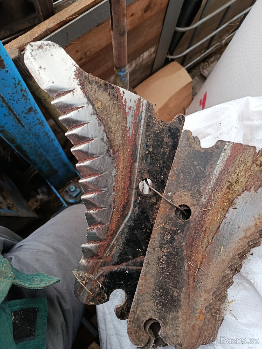 Prodám Nože pro lis na balíky John deere - 2