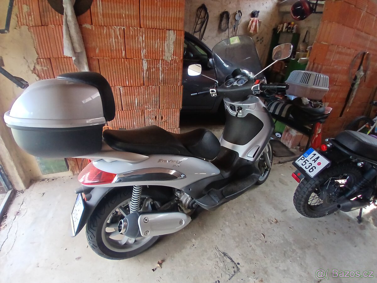 Piaggio 250 - 2
