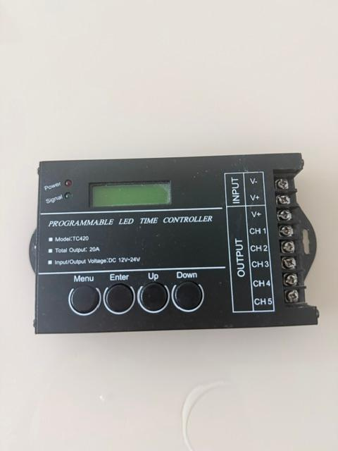 Časově programovatelný LED ovladač TC420 - 2