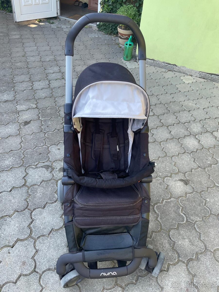 Kočárek Nuna - 2