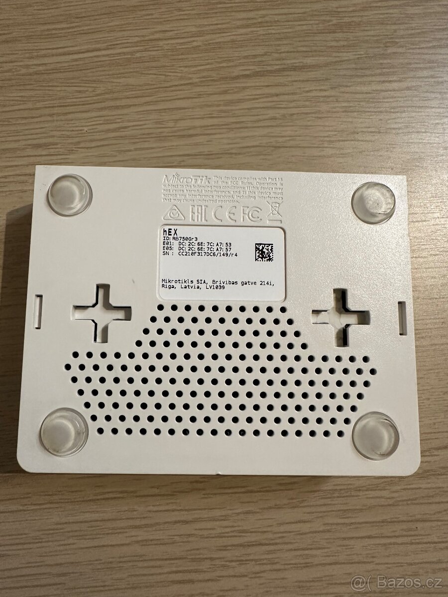 Mikrotik HEX (RB 750 GR3) - 2