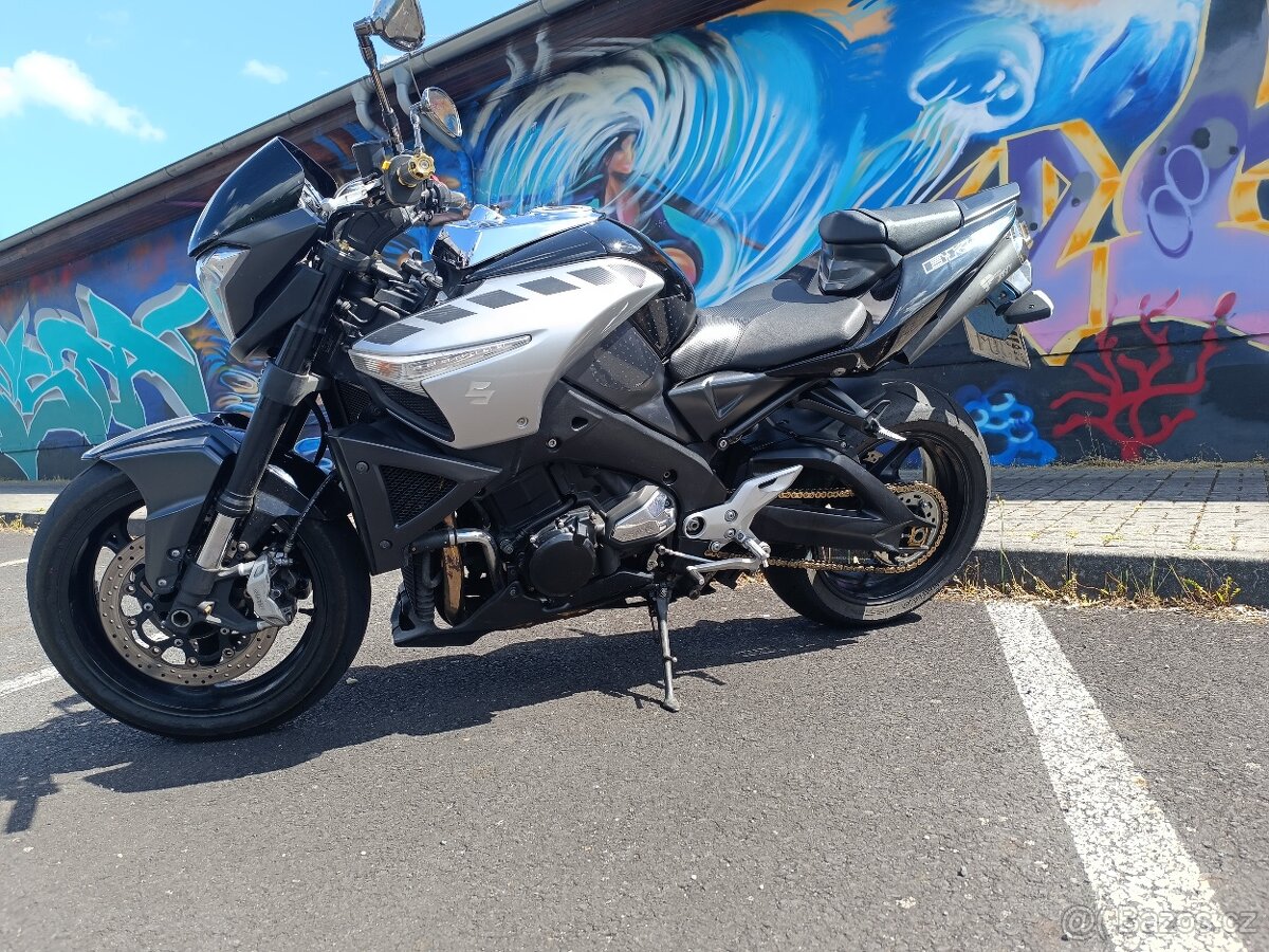Suzuki b-king - 2