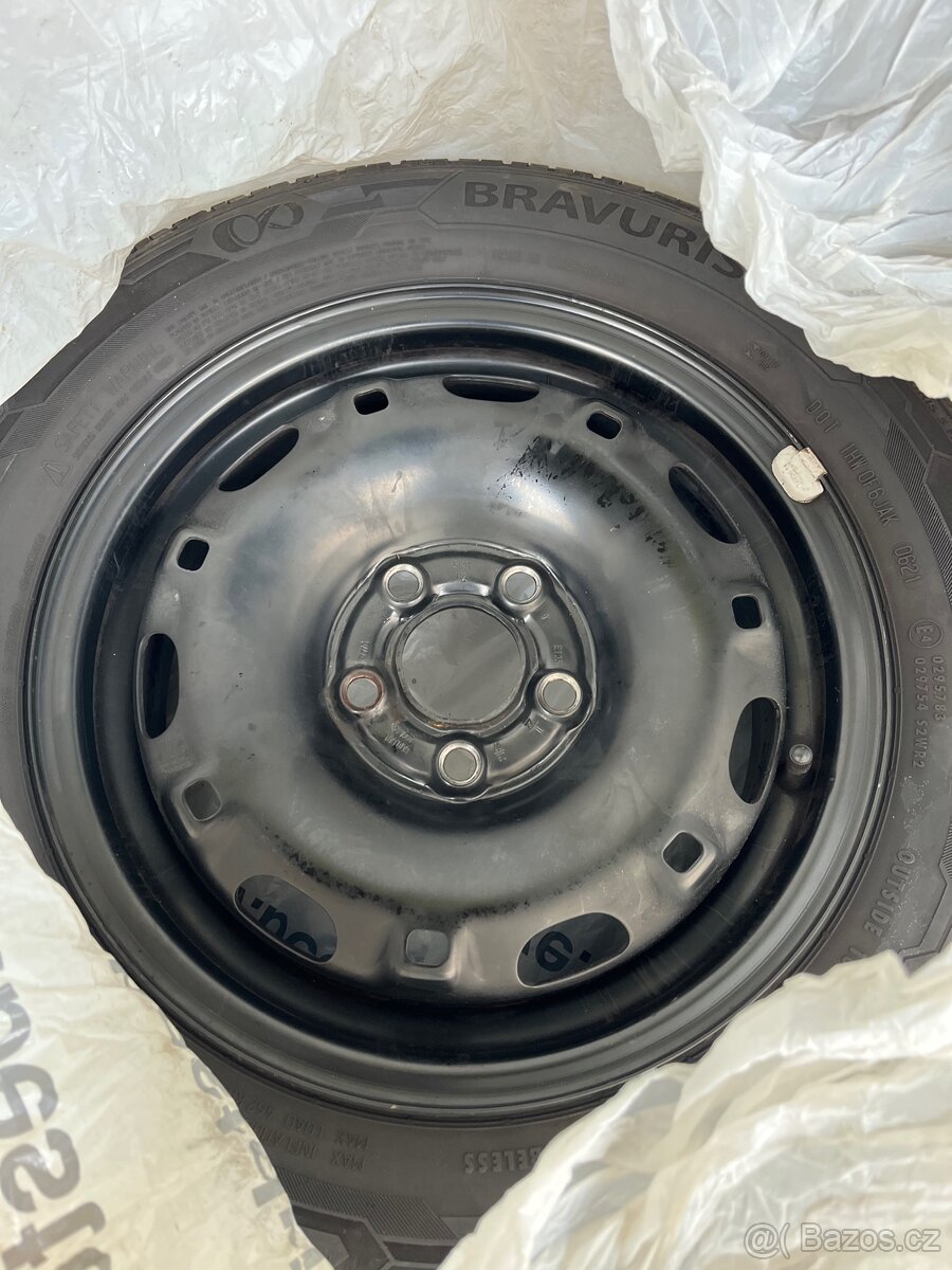 Letni pneu / kola / škoda fabia 4 ks 165/70 R14 - 2