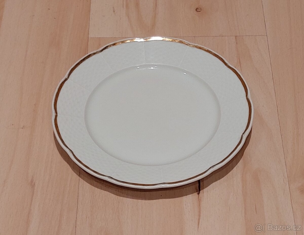 Talíře, hrnky - 2