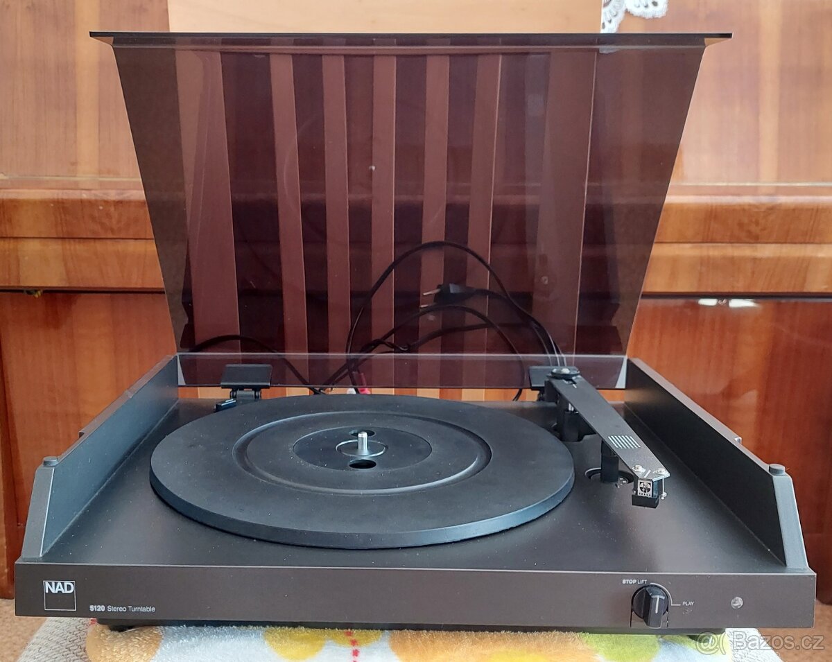 GRAMOFON Tesla NC470 / NAD 5120 - 2