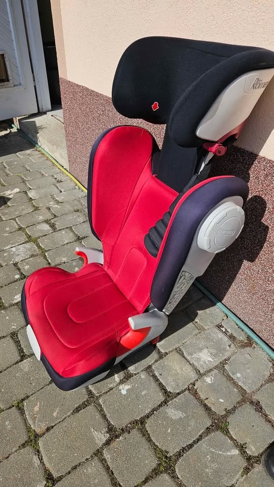 Prodám Autosedačku Römer - IZO fix - 2