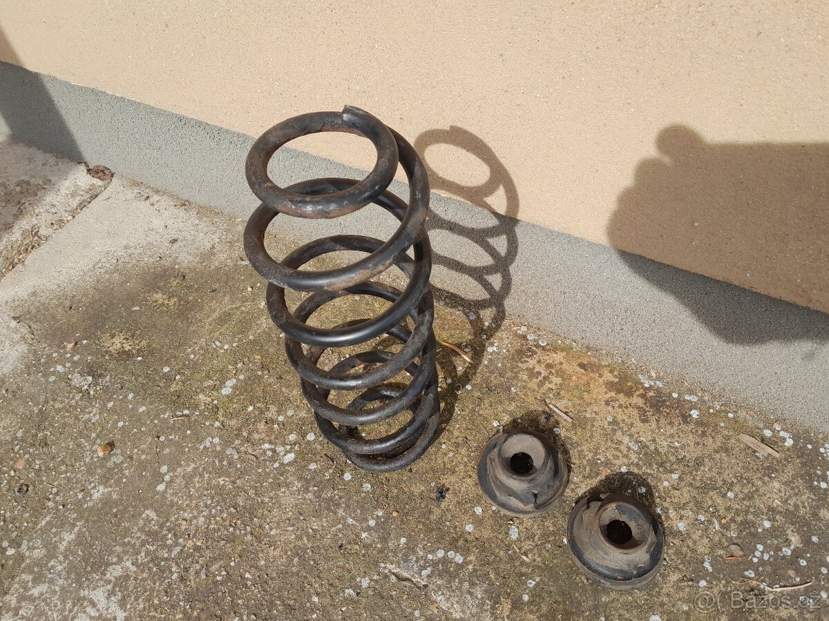 Zadní pružina Octavia 1 - 2