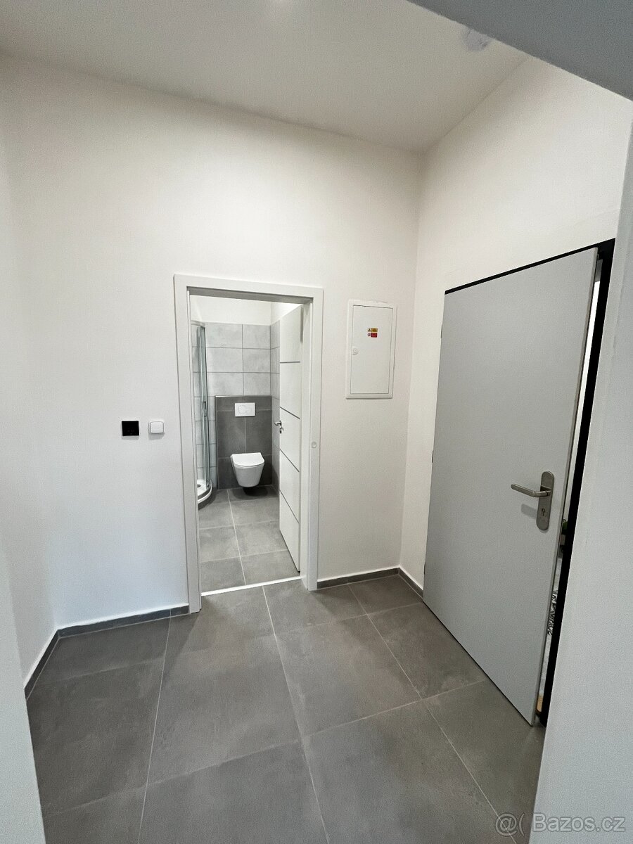 Pronájem bytu 1+kk 34 m² Bráfova tř., Třebíč - 2
