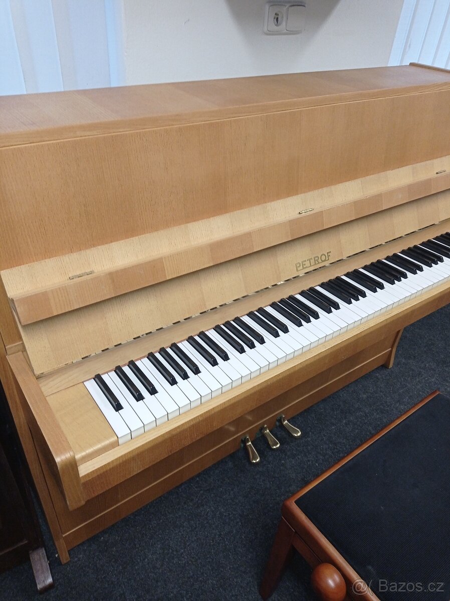 Piano, pianino, klavír Petrof - 2