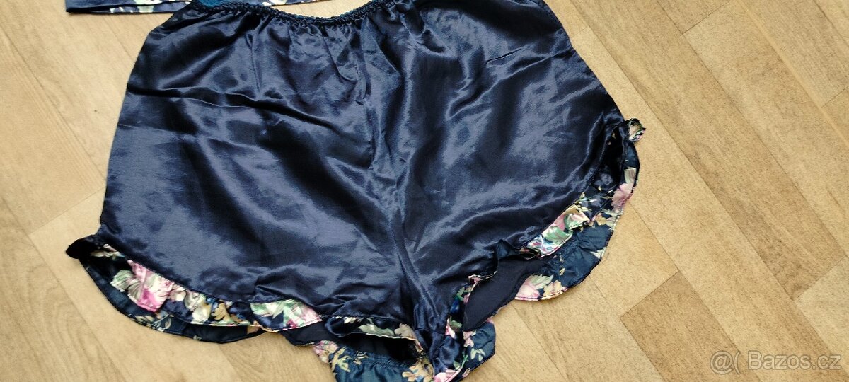 Saténové pyžamo - 2